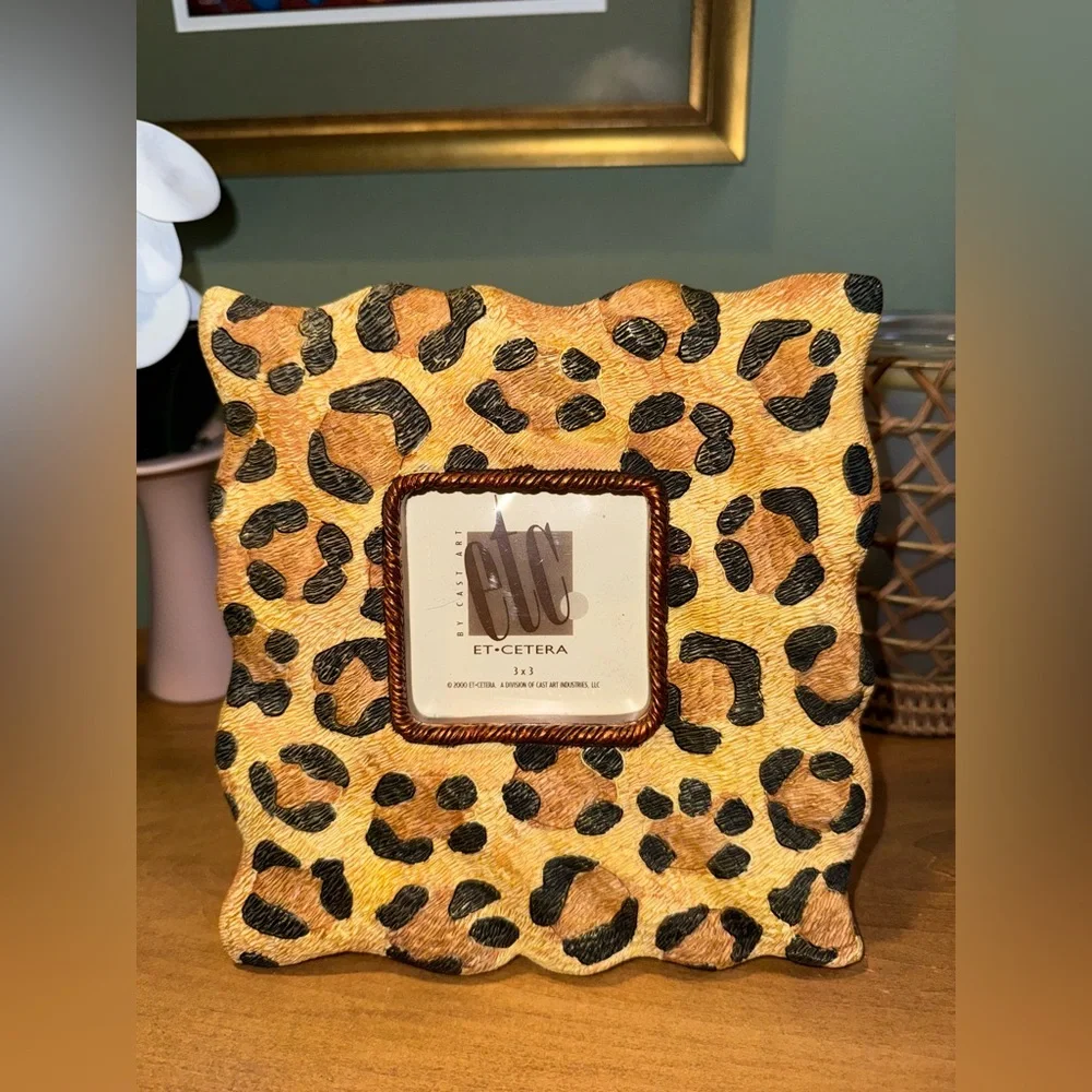 Etcetera Leopard Patterned Photo Frame - Heavy Resin - Picture 1 of 13